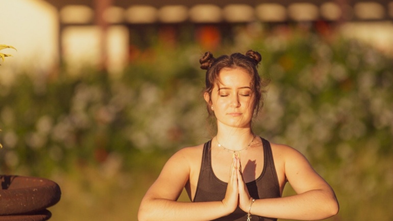 How to do a side crow pose in yoga